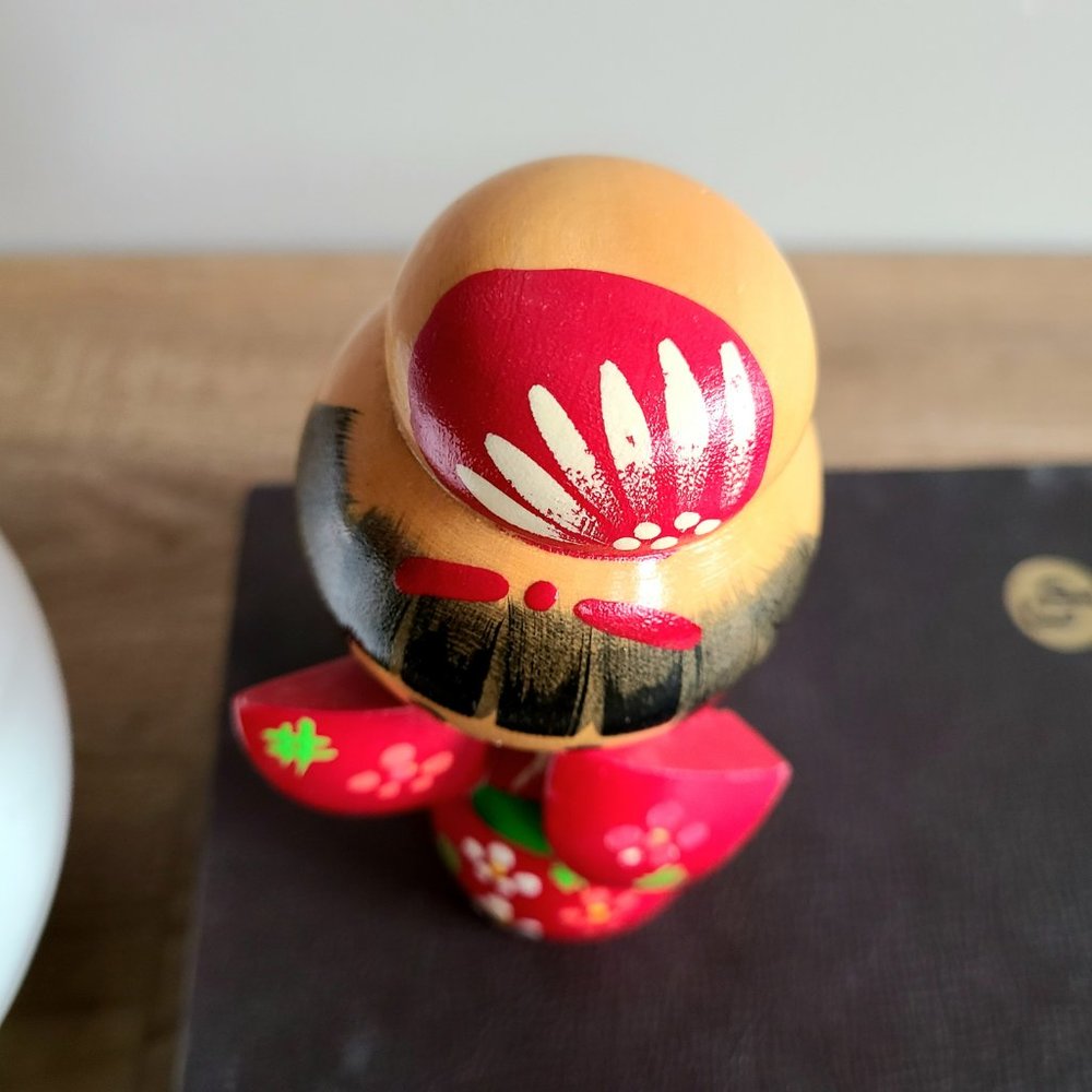 Vintage Japanese Kokeshi wooden doll. - Picture 5 of 6